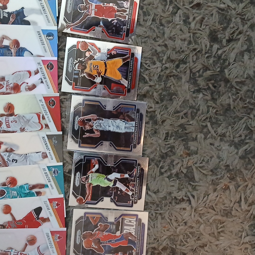 NBA Trading Card Bundle - Picture 10 of 11